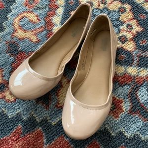 Simple Nude Flats - Barely Worn